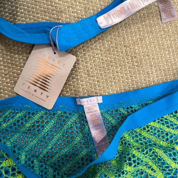 Savage x Fenty SET NWT Stranded in Lace Halter Bra Top & Panties SMALL Crop Top - Picture 4 of 6